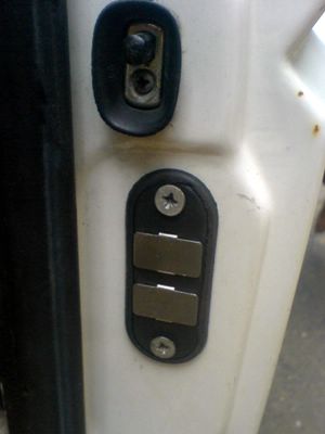 Verrouillage centralise Installation 03.JPG