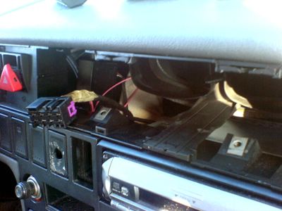 Verrouillage centralise Installation 01.JPG