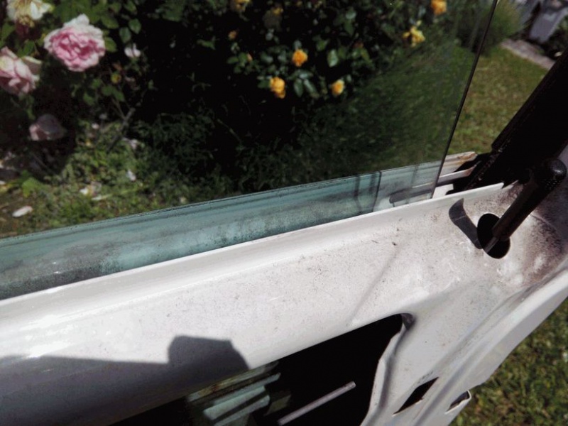 Fichier:TUTO VITRE ELECTRIQUE 2.jpg