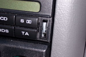Autoradio démontage 5.jpg